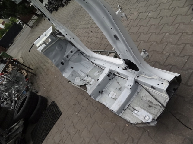 фото №2, Hyundai i20 ii lift 2019 блок двигуна поріг правий край