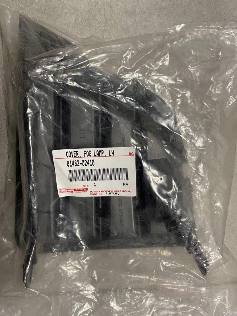 Купить Toyota corolla решётка бампера левая 81482-02410
