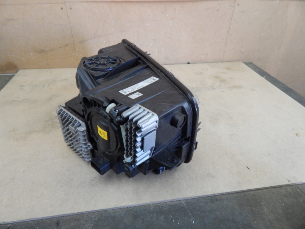 Rolls royce cullinan laser фара правая передняя правый  перед 63.11-8498332 с Разборки