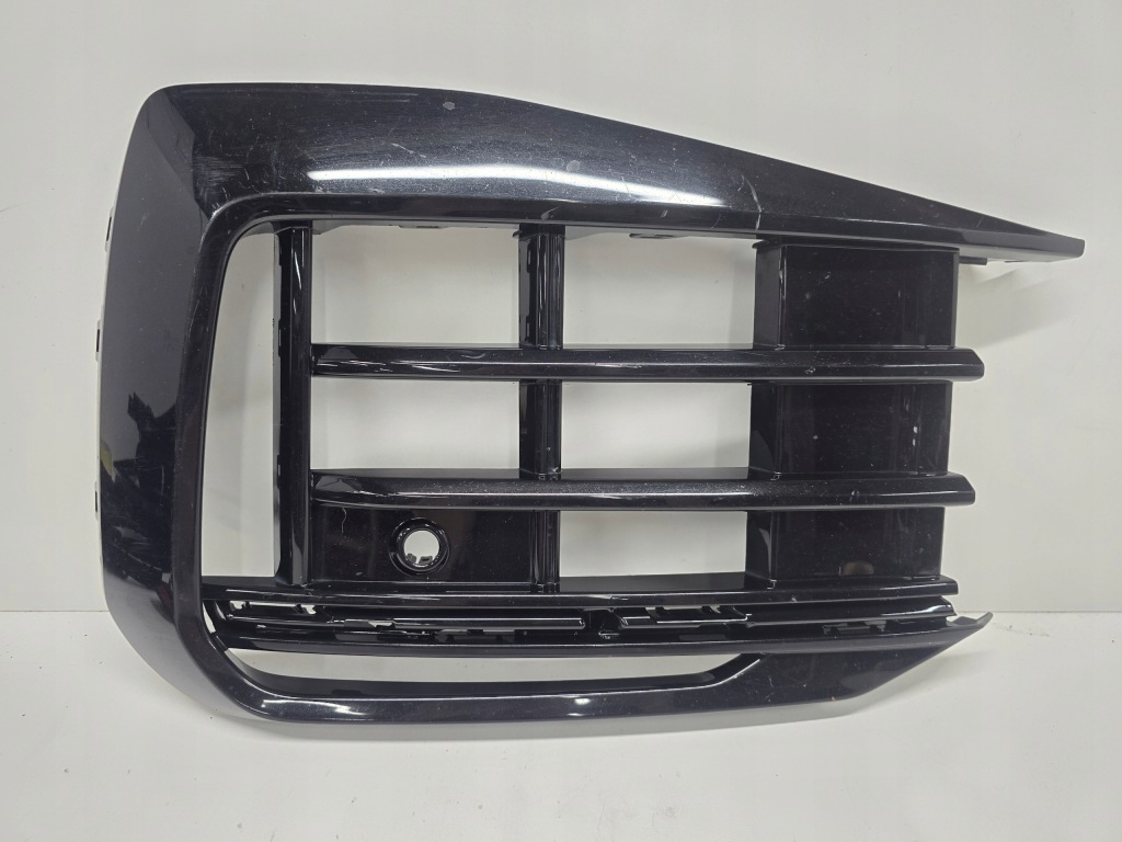 Купити Vw touareg 3 r рестайлінг  решітка бампера передні  права 760853666j