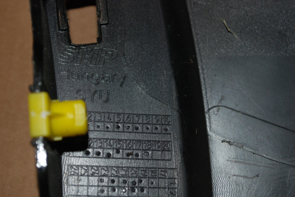 Бампер перед лівий кутик audi q3 ii 83a s-line 83a807437 в Україні