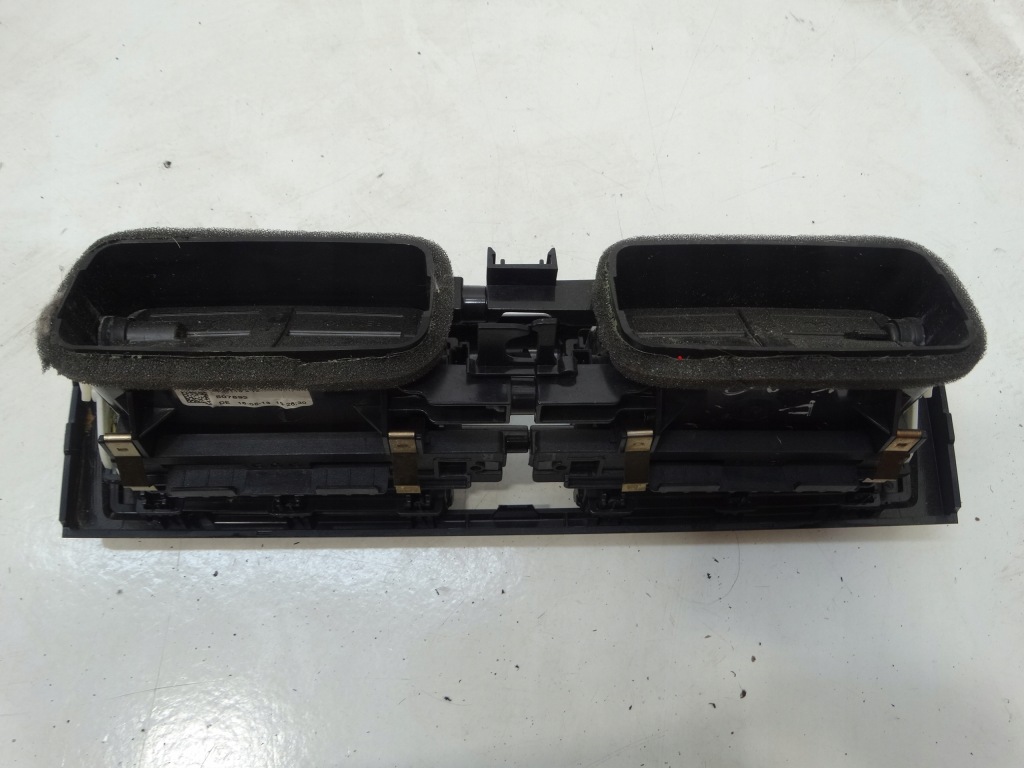 фото №8, Средняя решётка обдув bmw 1 f20 2013r. 9207116-12