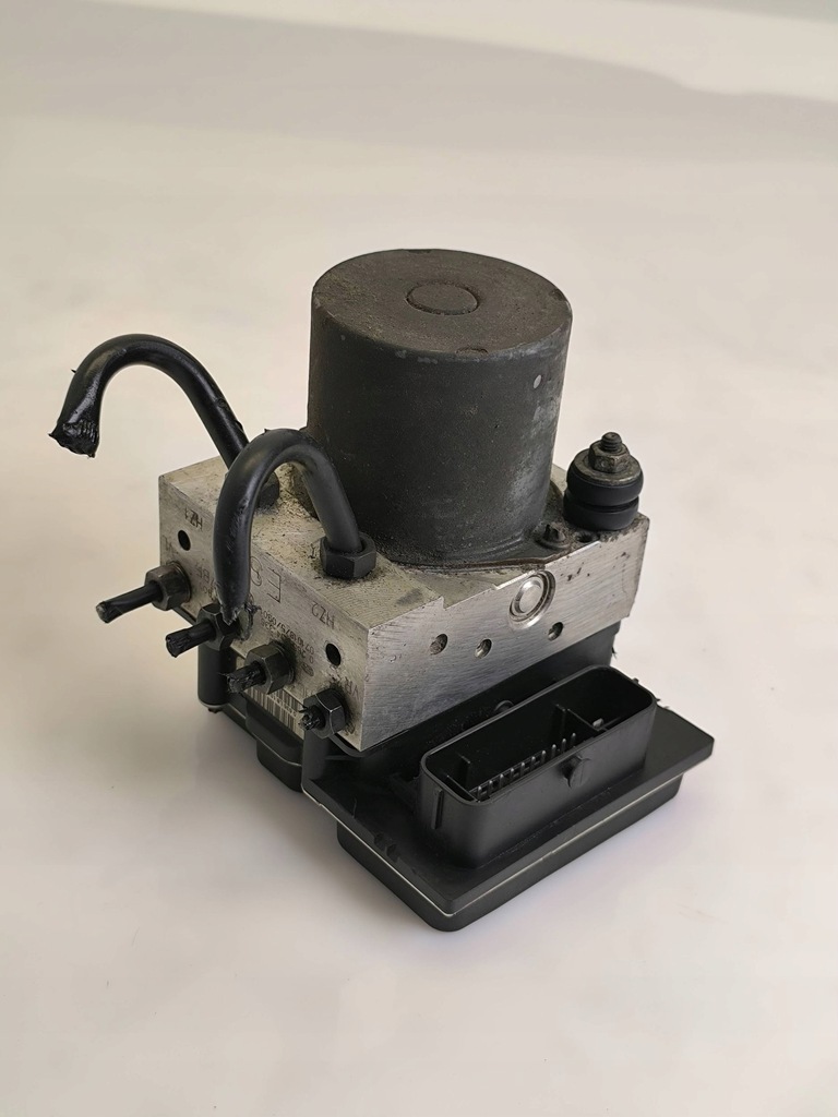 фото №1, Audi a4 s4 b7 8e 8h 2006 насос abs