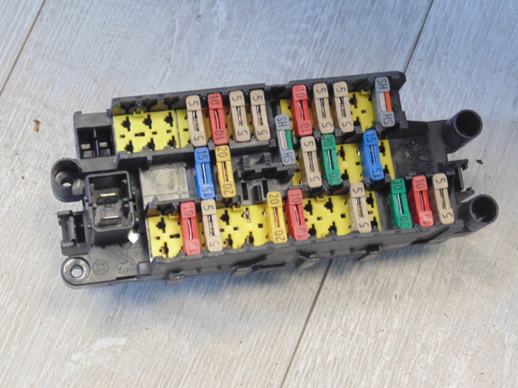 фото №1, Коробка предохранителей xsara picasso 9635518180