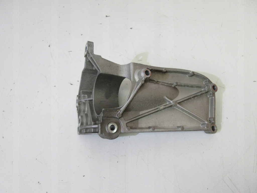 фото №1, Кронштейн двигателя volvo v60 i 2.0 дизель