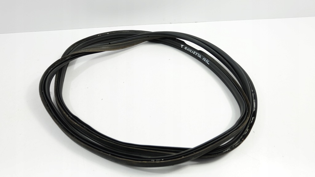 фото №1, Alfa romeo giulietta прокладка кузовная крышки багажника