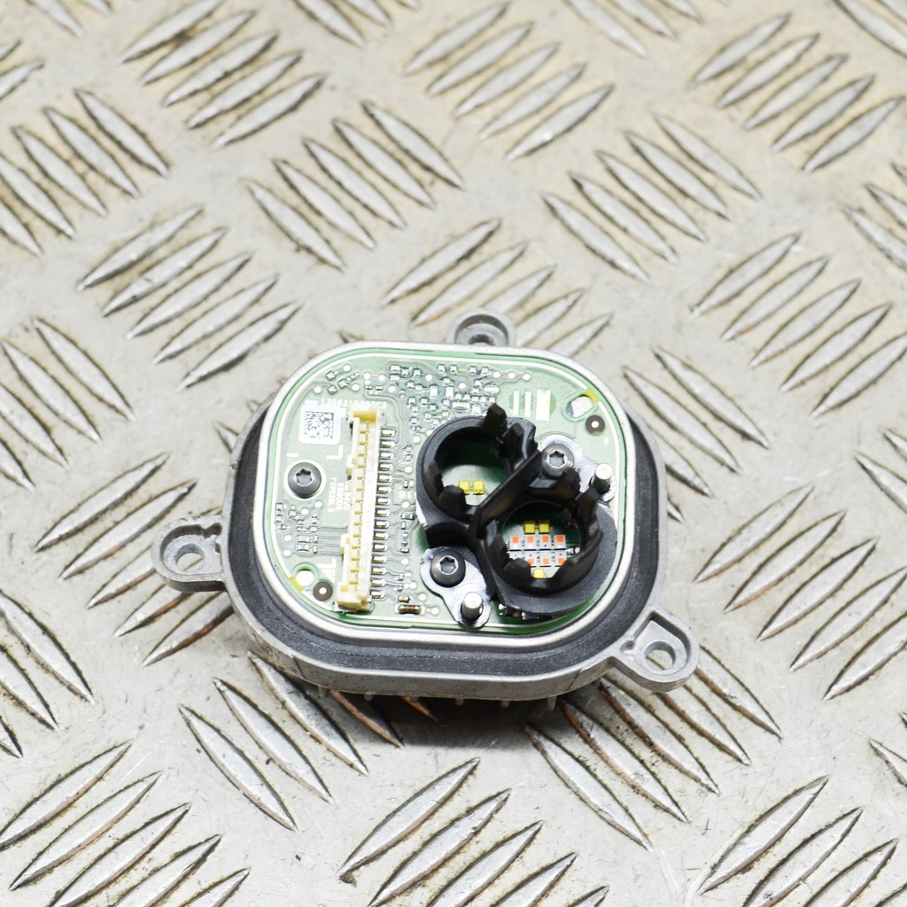 фото №6, Audi a4 allroad b9 2017 перед сторона права модуль вирівнювання світла ксенон