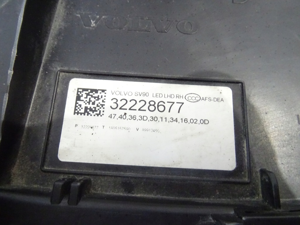 фото №11, Volvo s90 v90 лампа перед правая led lhd rh 32228677 llu