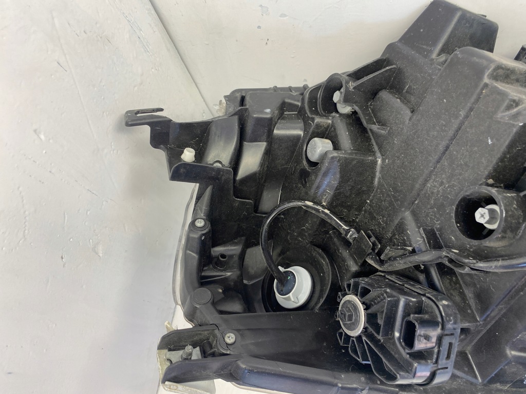 фото №15, Nissan leaf i лампа правый перед led