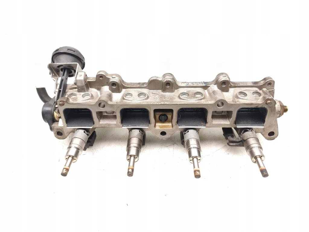 Vw golf коллектор впускной воздуха 1.6 fsi бензин 85kw 115 hp 03c906036a Цена