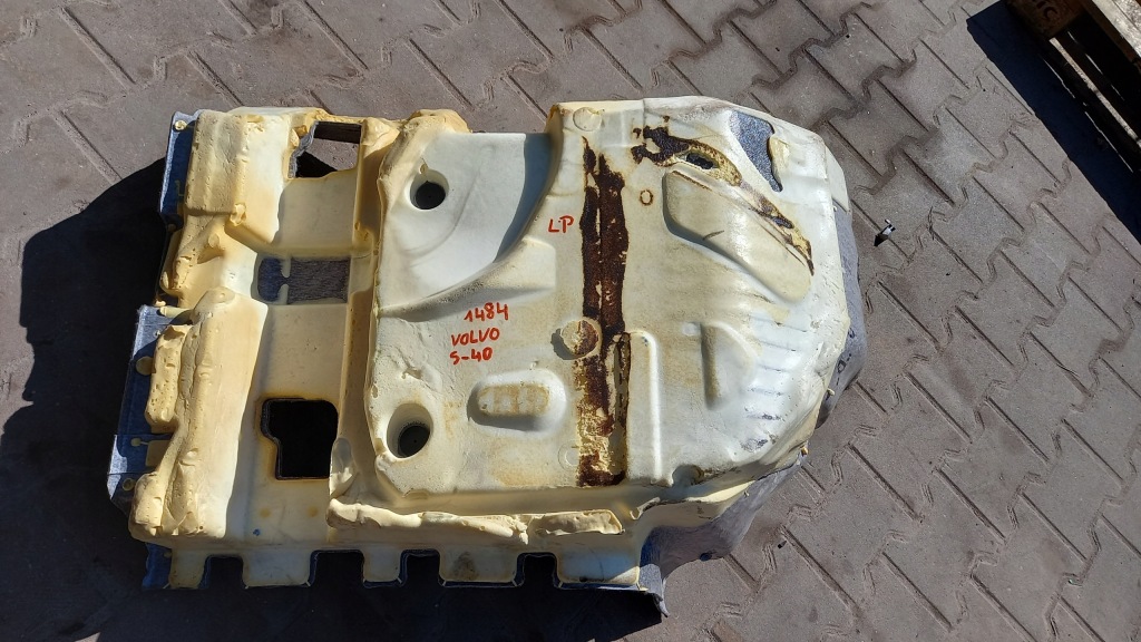 фото №3, Обшивка ліва перед volvo s40 04r