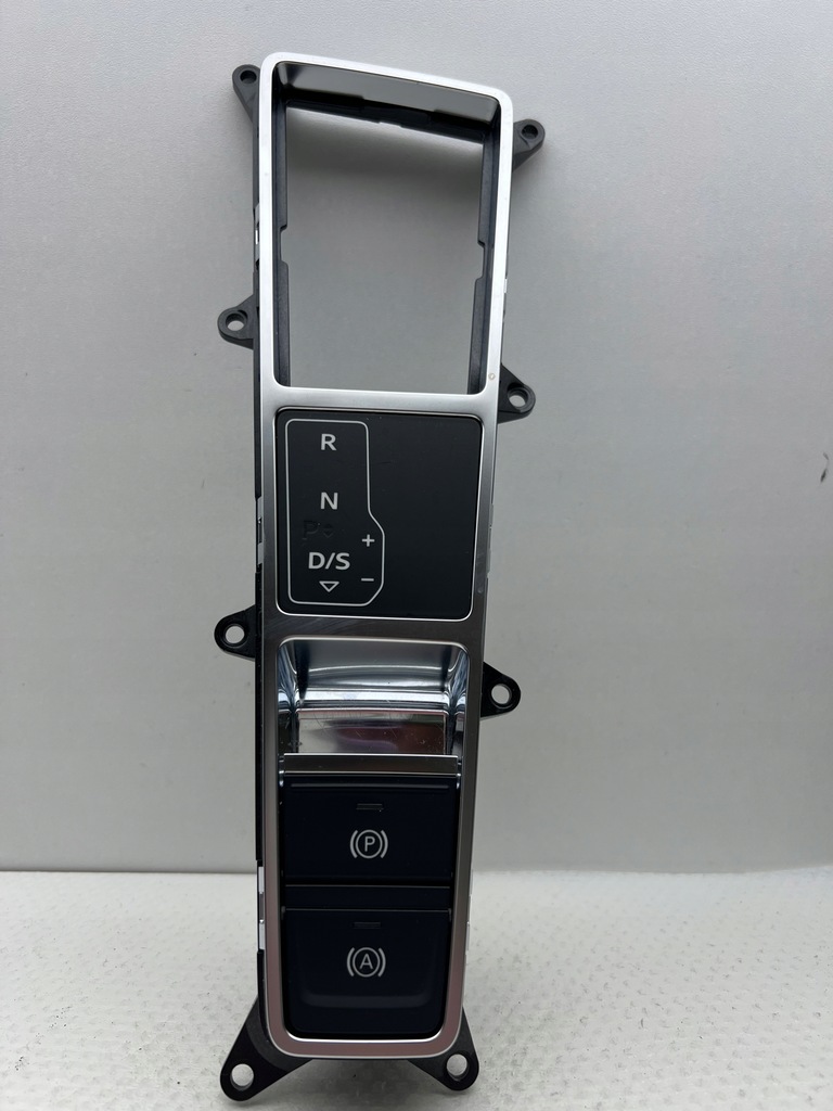 фото №1, Audi a6 a7 4k панель рамка авто удержание 4k1713111b