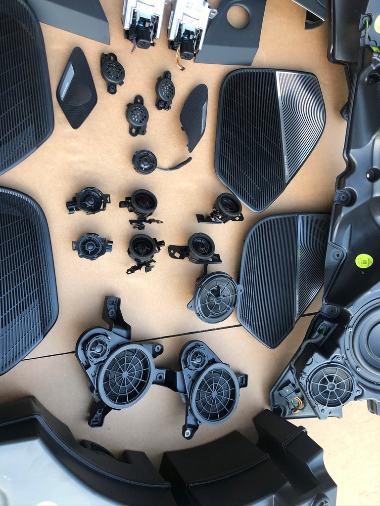 фото №15, Audi q7 sq7 4m0 4m0035466a аудіосистема покращений 3d bang olufsen монтаж