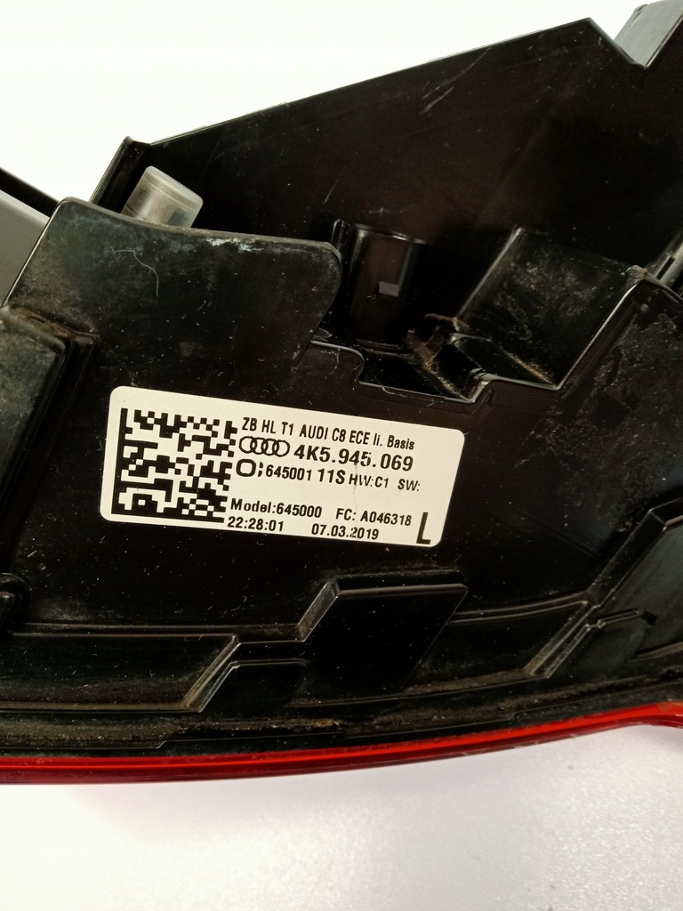 фото №13, Audi a6 c8 4k kombi лампа задня led права ліва w кришка w крила europa 18-25