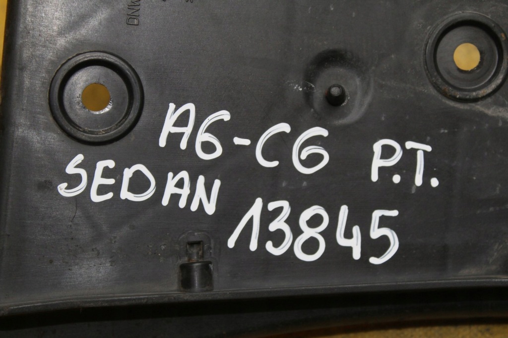 Направляющая бампера правый задняя a6 c6 sedan 4f5807454 Киев