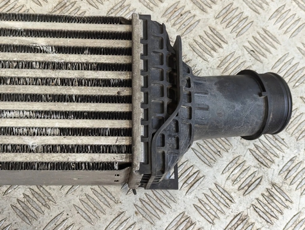 Audi a4 b9 8w 2015-2023 интеркулер радиатор воздуха 8w0145805a Киев