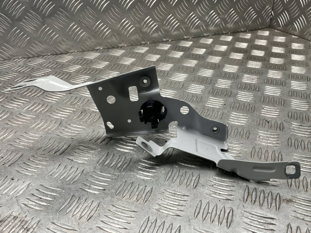 Купить Bmw оригинальный номер 8497743 8497745 8497747 2' g42 кронштейн кронштейн крыла левый комплект