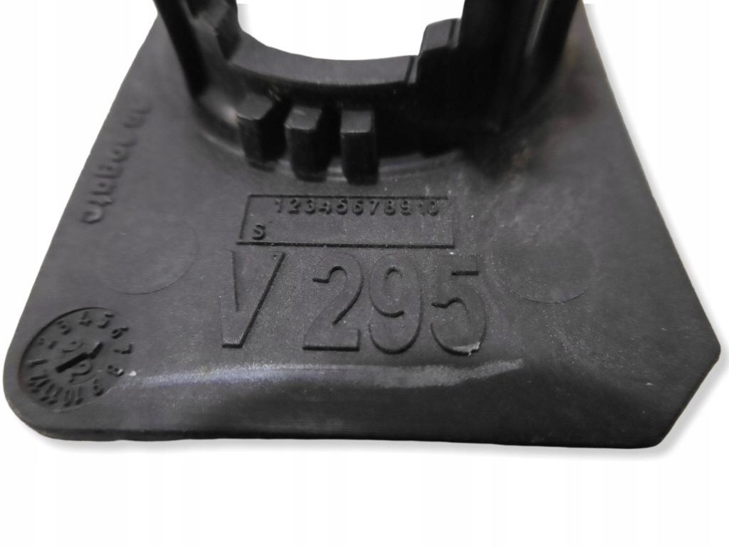 Корзина кронштейн парктронік перед mercedes eqe v295 12345678910 Недорого