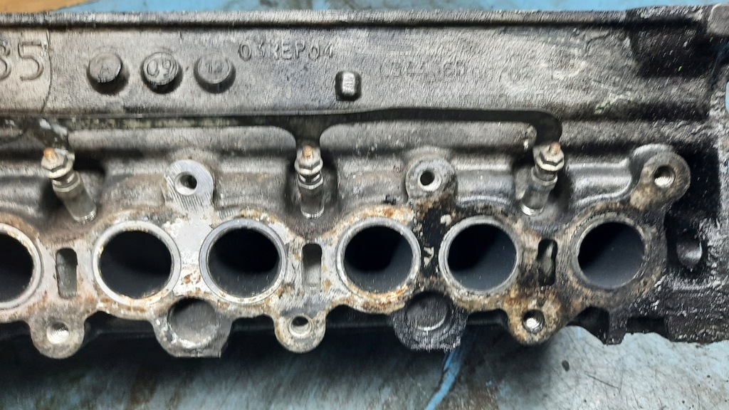 фото №7, Головка двигателя 9634559710 peugeot 807 2.2 hdi