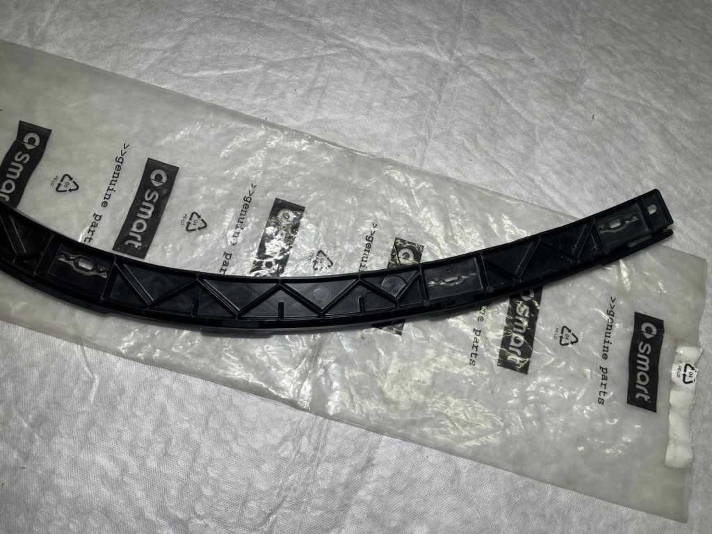 фото №9, Новий оригінальний напрямна бампера крила smart forfour 453 правий перед