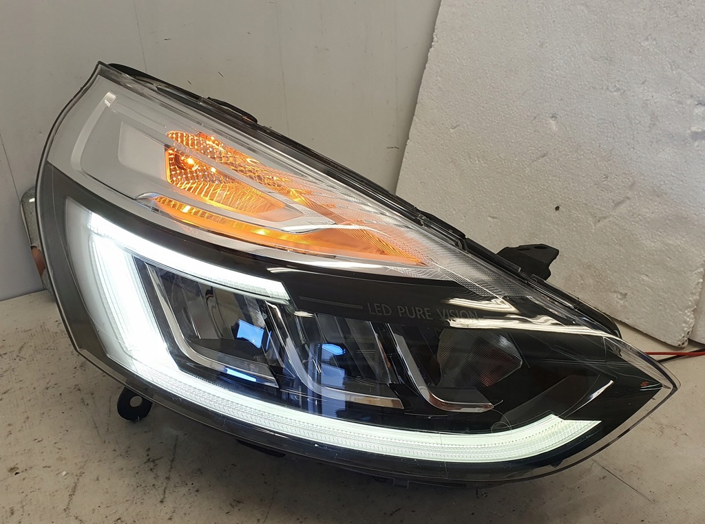 фото №1, Renault clio iv lift лампа перед права led eur org
