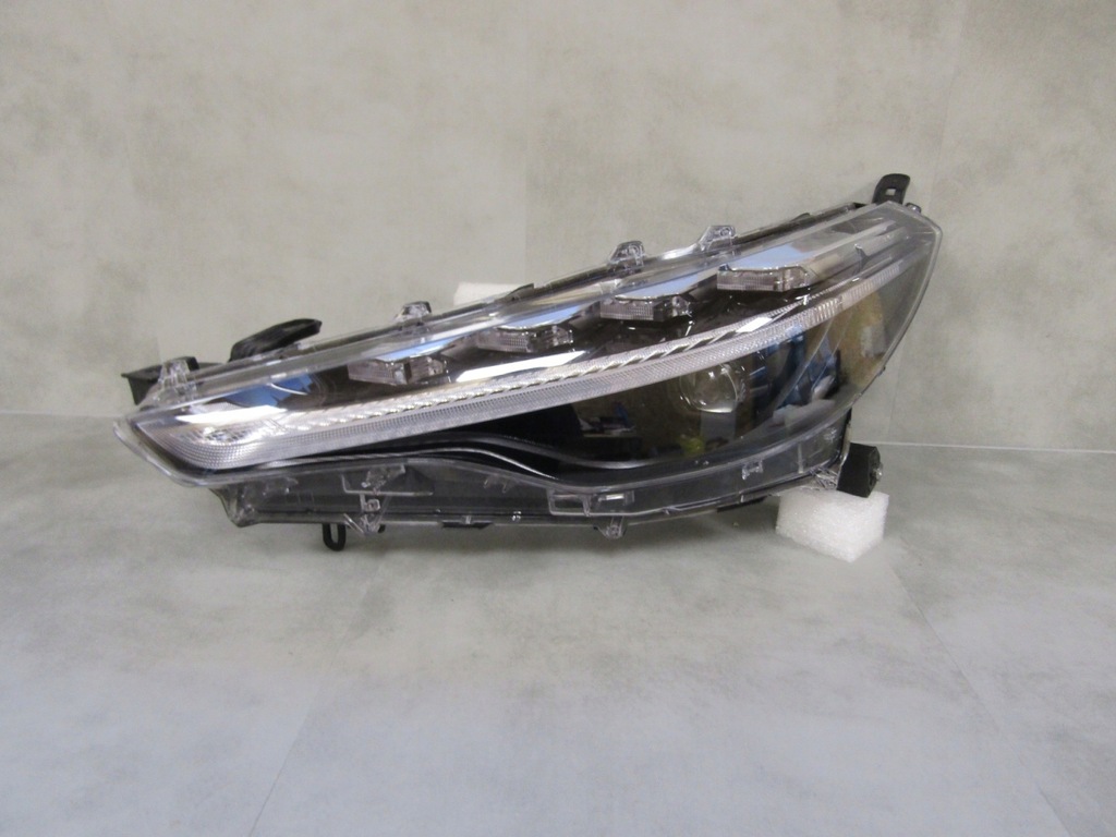 фото №1, Лампа перед toyota corolla cross full led 20- lh