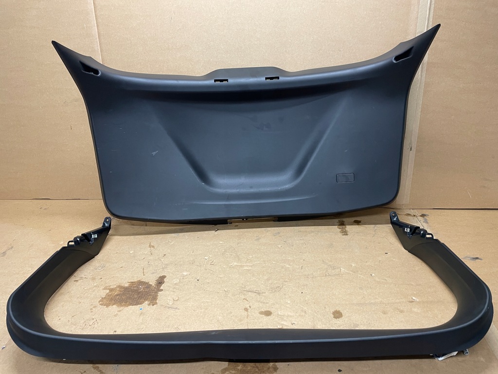 фото №3, Alfa romeo stelvio обивка крышки багажника b. ładna