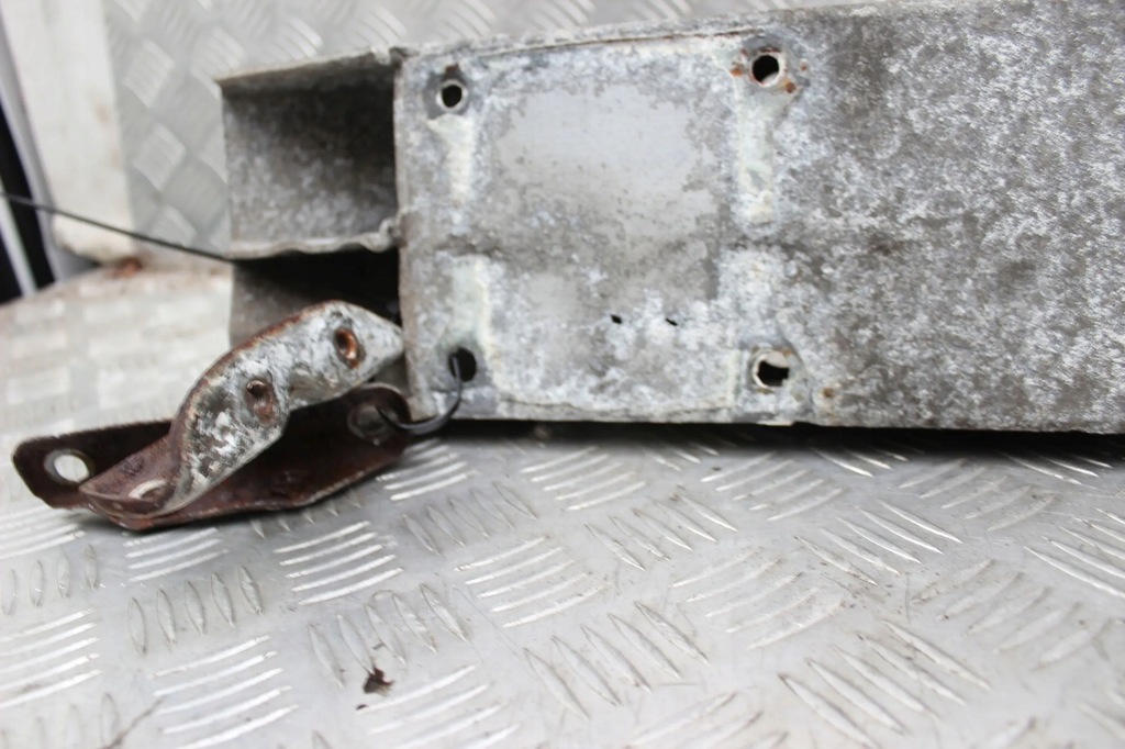 фото №6, Lexus ls 400 1993 задний балка задняя