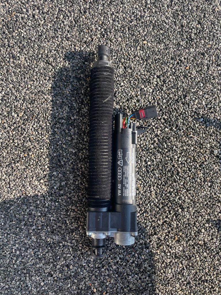 фото №1, Привод крышки задний audi a6 c8