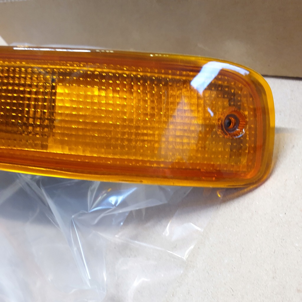 фото №14, Лампа габаритна поворотник перед toyota camry iii 92--