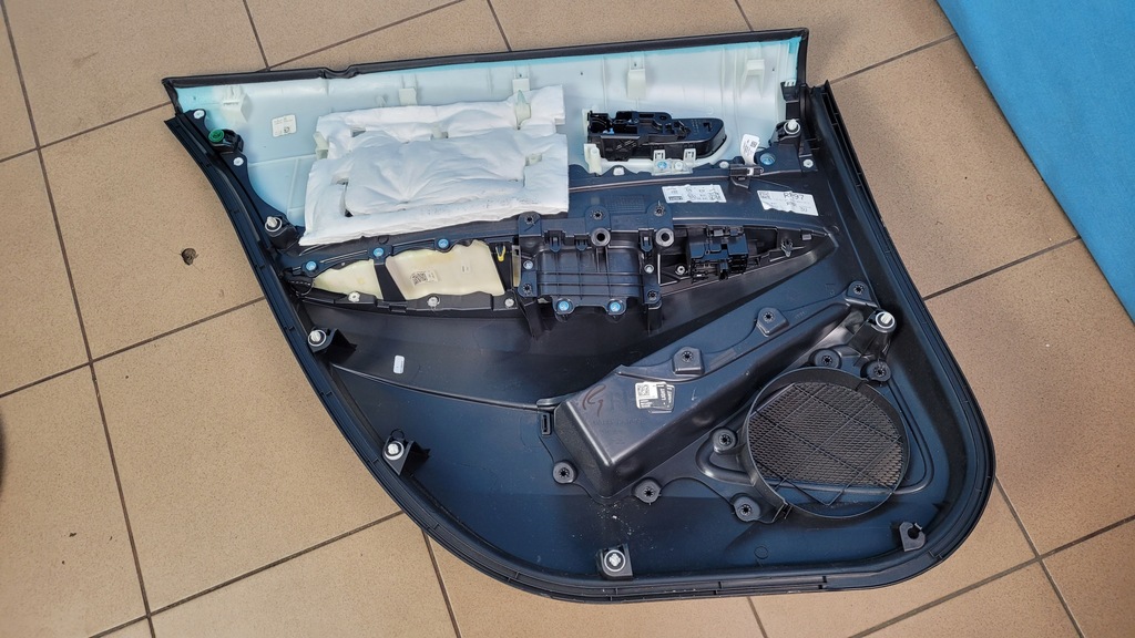 фото №14, Suzuki swace corolla e21 21r обшивки двері шкіра комплект