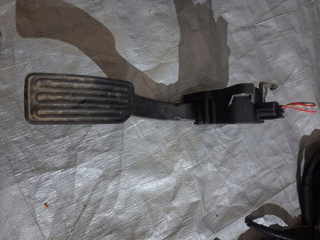 фото №1, Nissan leaf ii 2 2020 педаль газа 180025wn1b