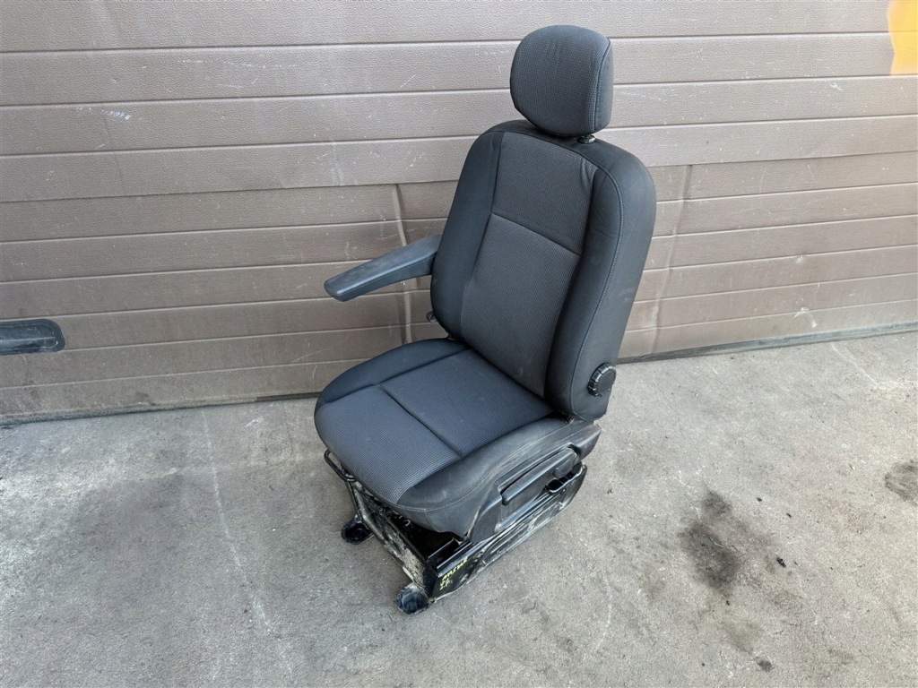 Сиденье водителя левый перед левый передний renault master 3 iii 4 iv 10-23r Недорого