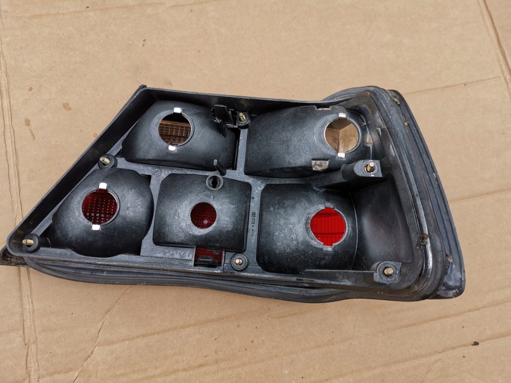 Лампа задній ліва права mercedes w124 sedan e-klasa Оригінал