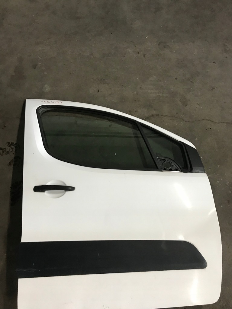 фото №1, Peugeot partner 2011 дверь правое передние полный белый