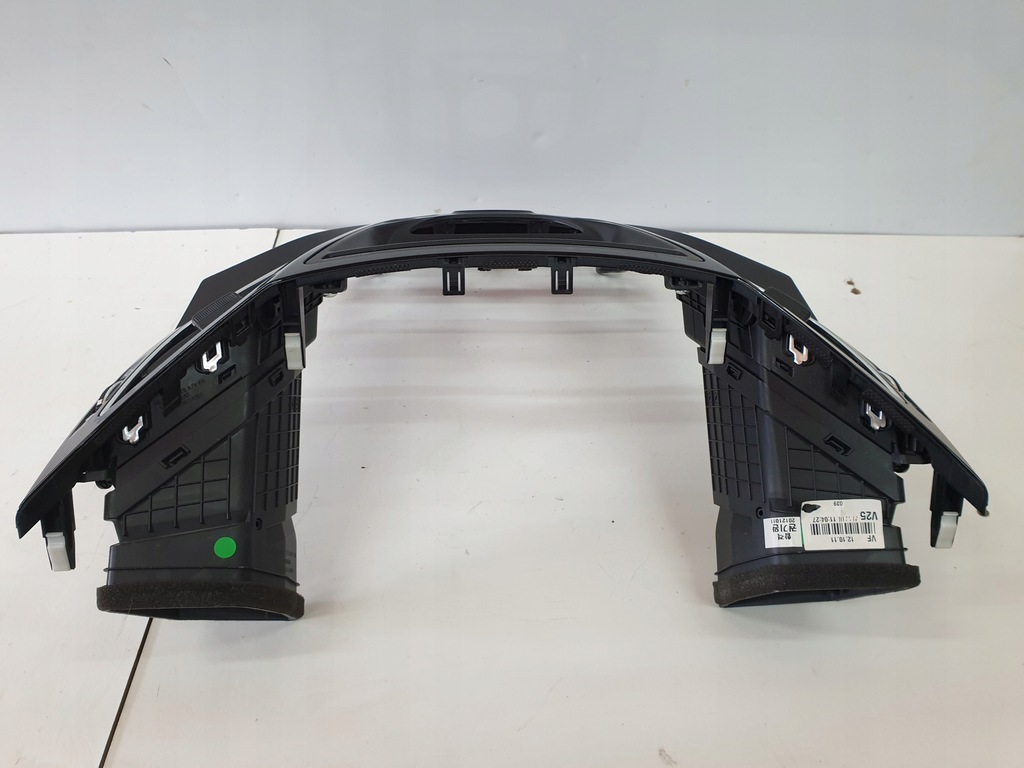 фото №7, Hyundai i40 рамка панель кондиционера навигации