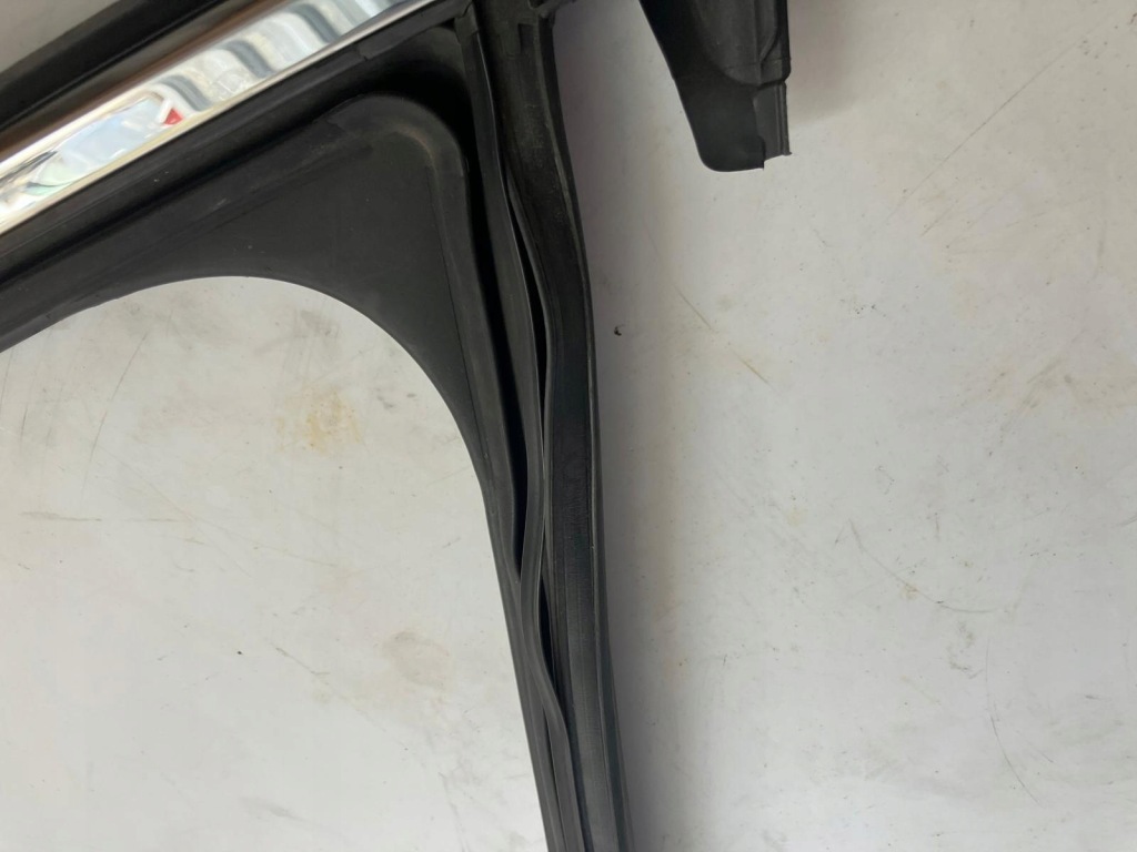 фото №8, Рамка прокладка дверь левый перед peugeot 308 t9 хром