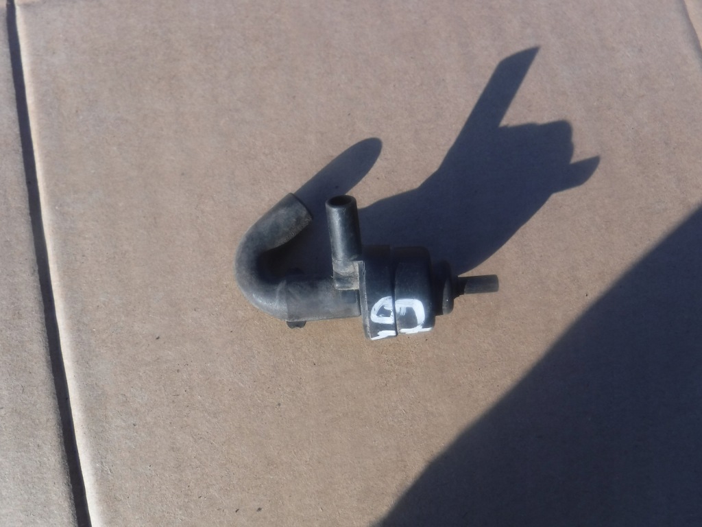 фото №1, Клапан вакуумa mercedes w116 w126 se sel sec 1074700893