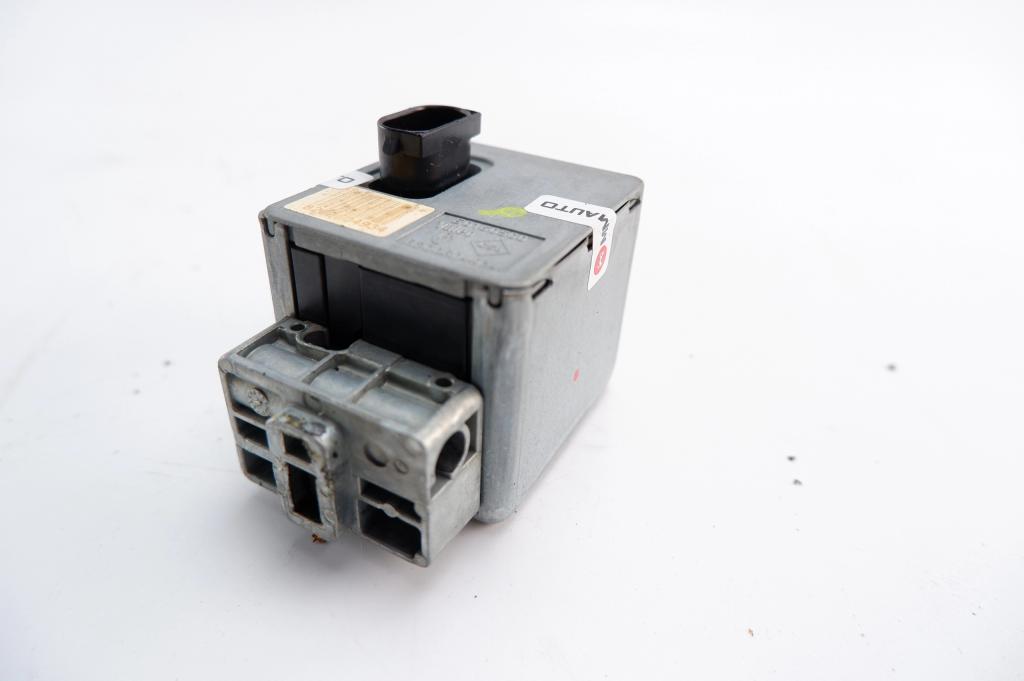 фото №1, Засов блокировка колонки renault scenic iii 1.4 tce 130km 8200604934