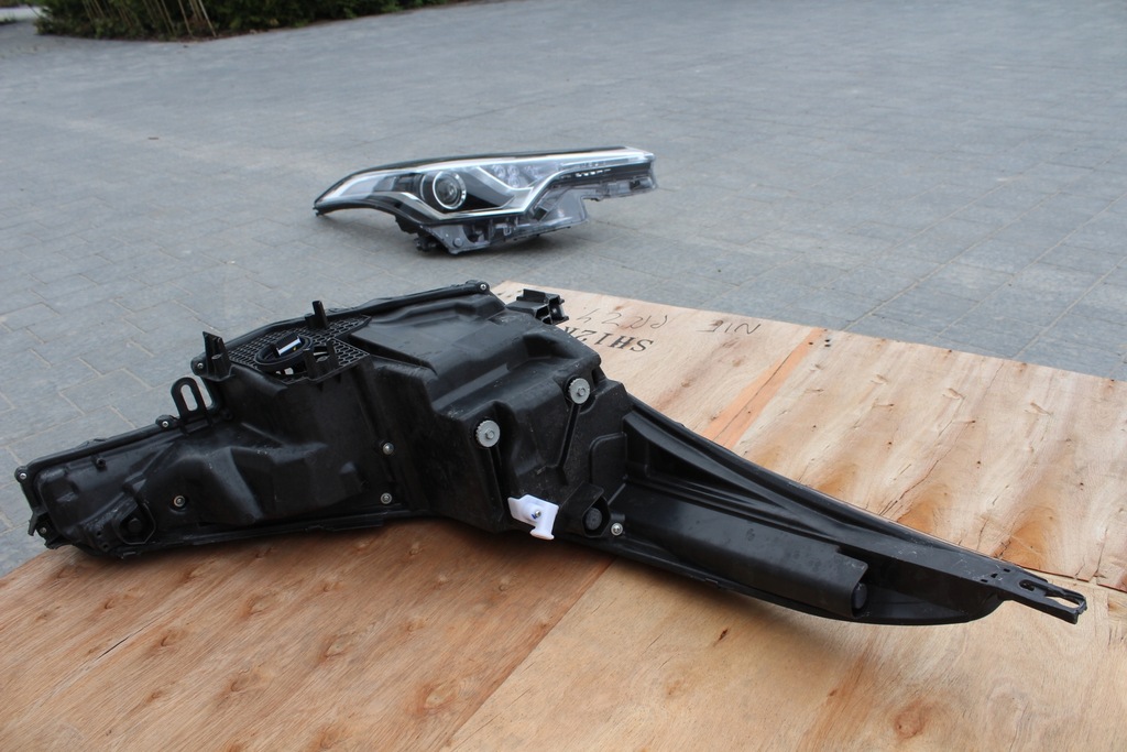 фото №16, Фара лампа передняя левая chr europa