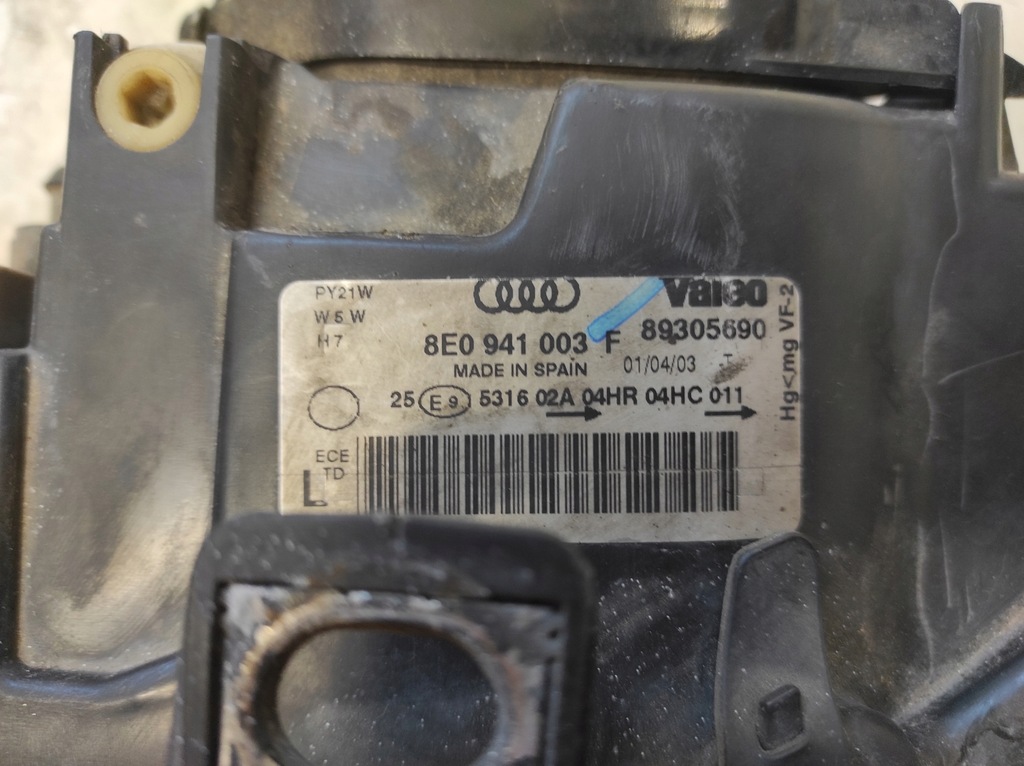 фото №8, Audi a4 b6 00- лампа левая перед 8e0941003f - cała