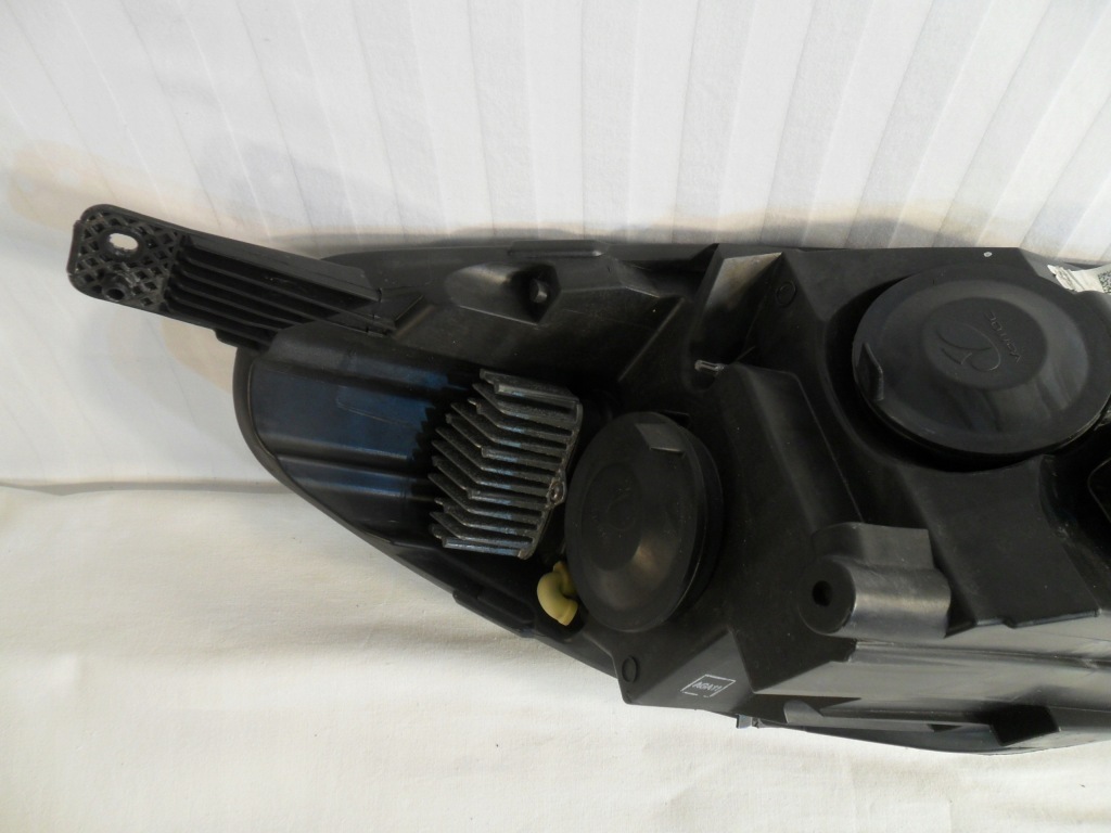 Лампа левый перед eu ford fiesta mk8 2017- h1bb-13w030-ce Оригинал