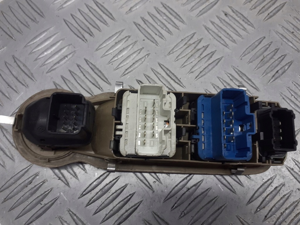 фото №2, Панель окон водителя renault modus 8200417848