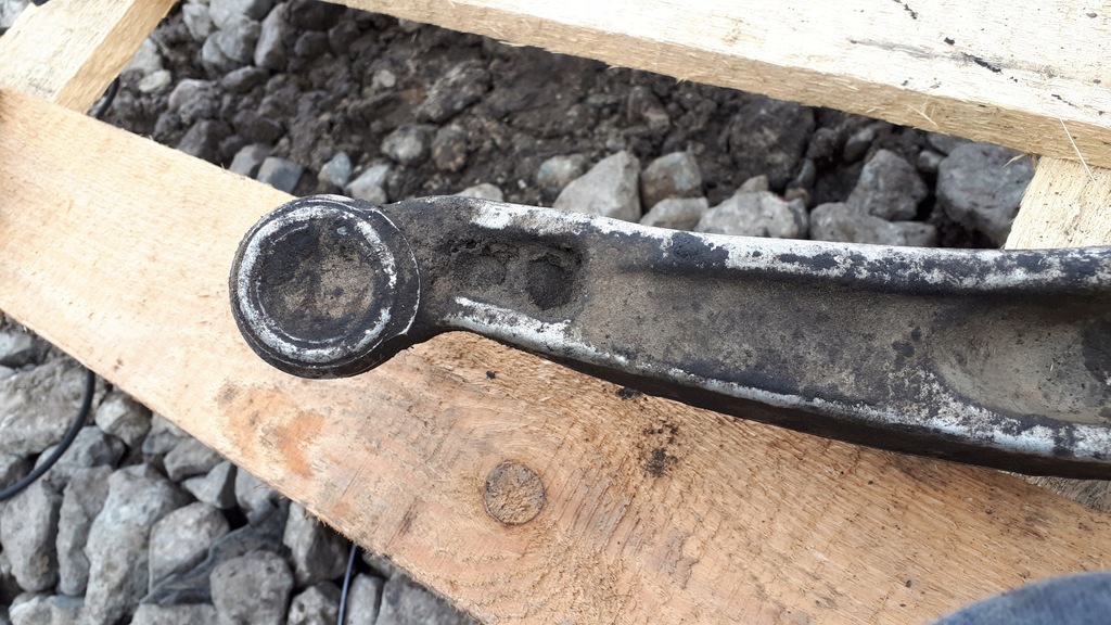 фото №8, A4 b8 рычаг правый нижний 8k0407696f a5 q5 s4 s5