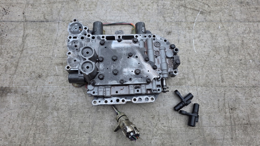 Купити Блок керуючий вприскування пального toyota rav 4 2 _a2_ 1310001280 2.0l