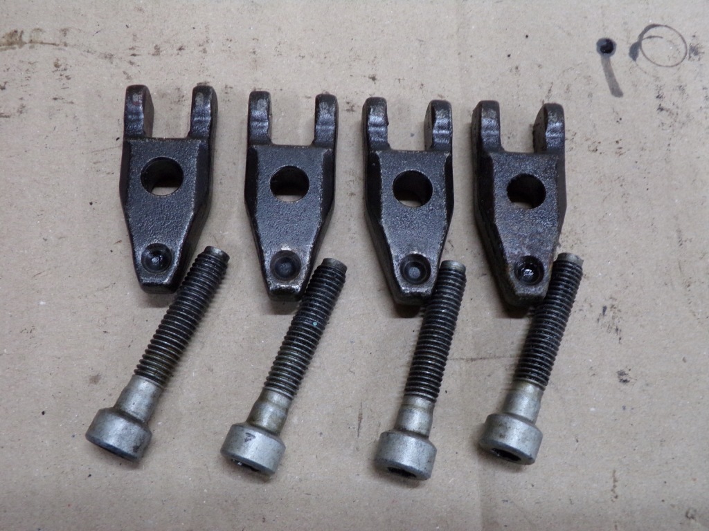 фото №1, Terracan кронштейн крепление подножка форсунок 2,9 crdi