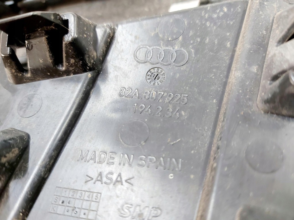 Audi a1 ii 82a 20r.kratka решётка радиатора бампера передний левая s-line Киев