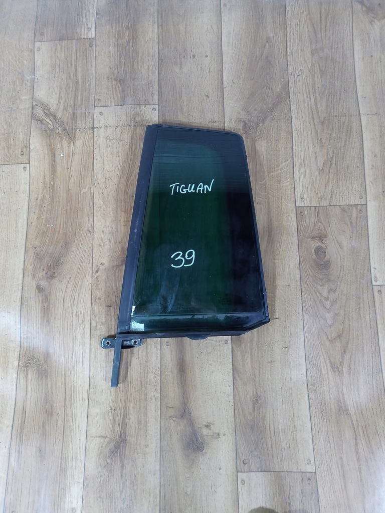 фото №1, Tiguan скло двері задня ліва |2003