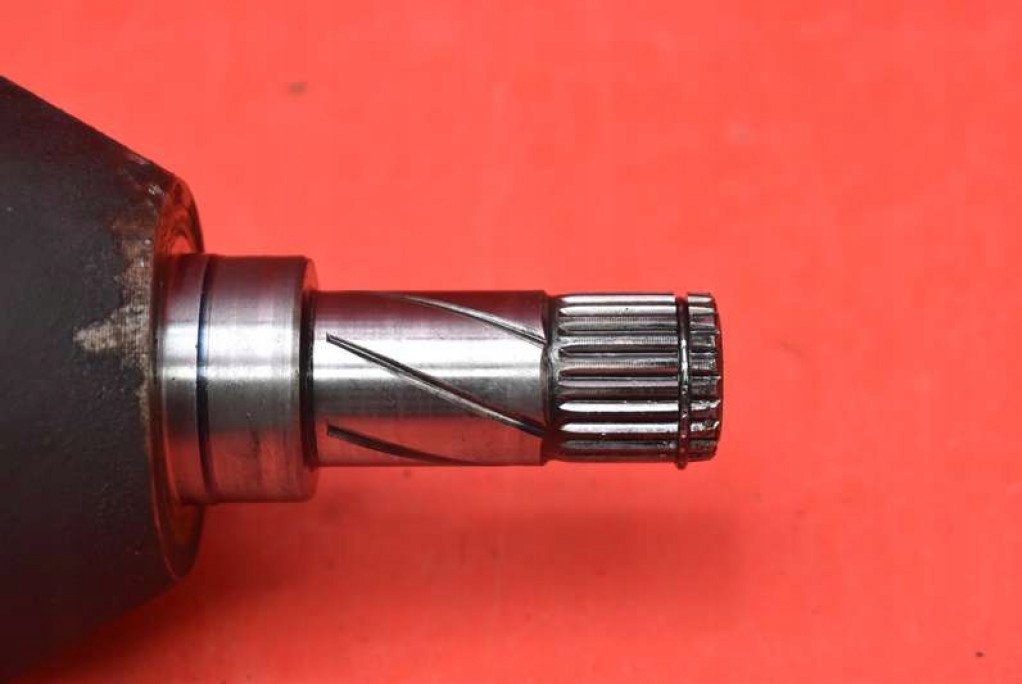 Приводной вал правая перед механическая коробка передач opel vectra c 1.8 16v 122 km 02-05 в Украине