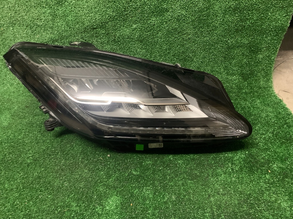 фото №3, Jaguar e-pace капот